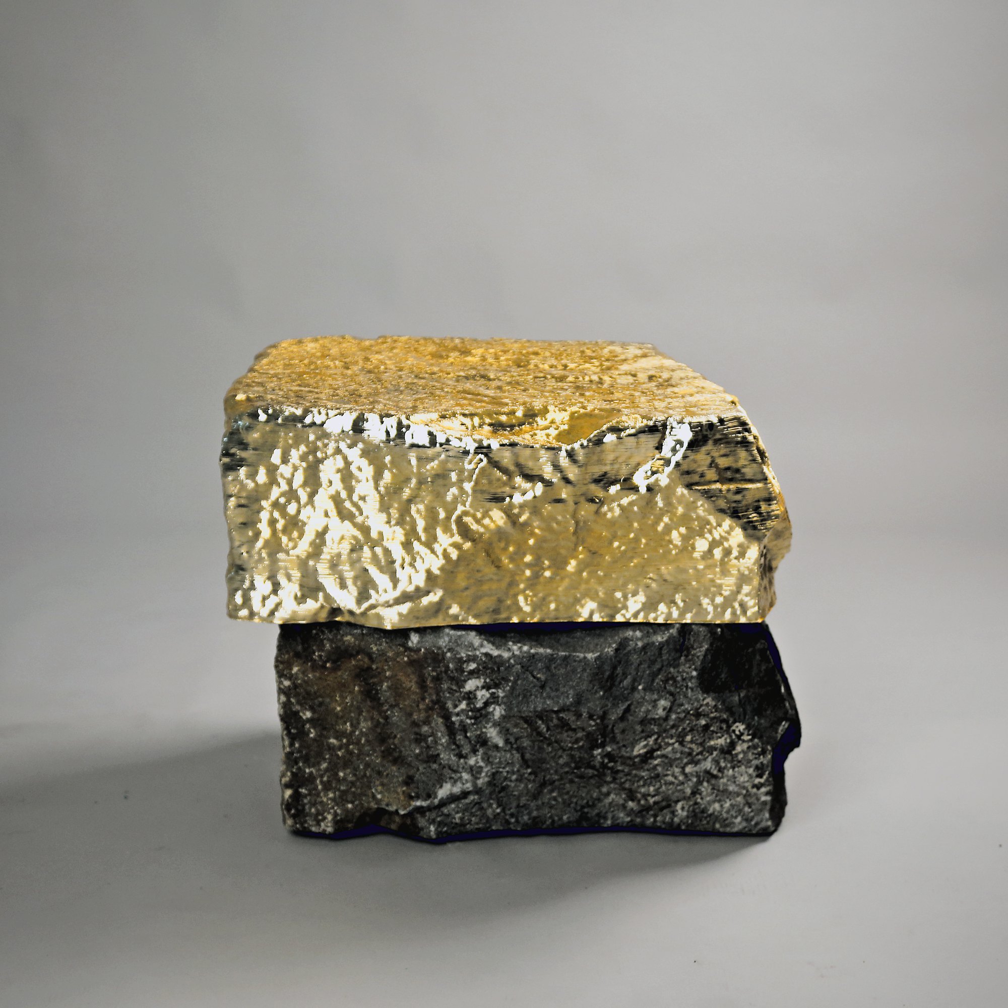 Gold Stool 04