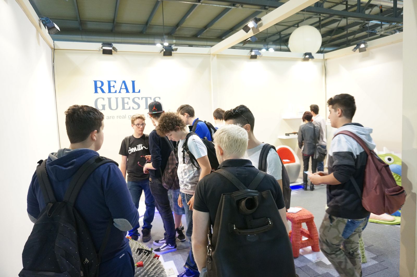 REAL GUESTS 2015