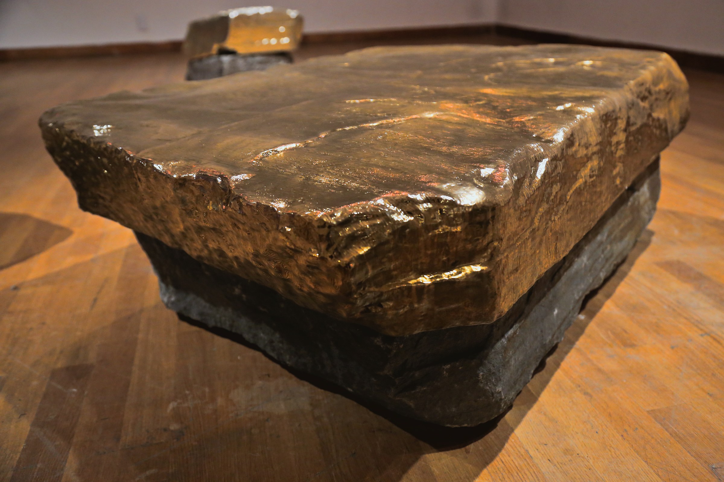 Gold Table — Side view